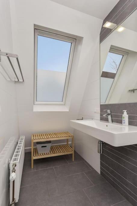 Achthoek 51, Nieuw ingericht vrijstaand vakantiehuis op 920m2 photo 4