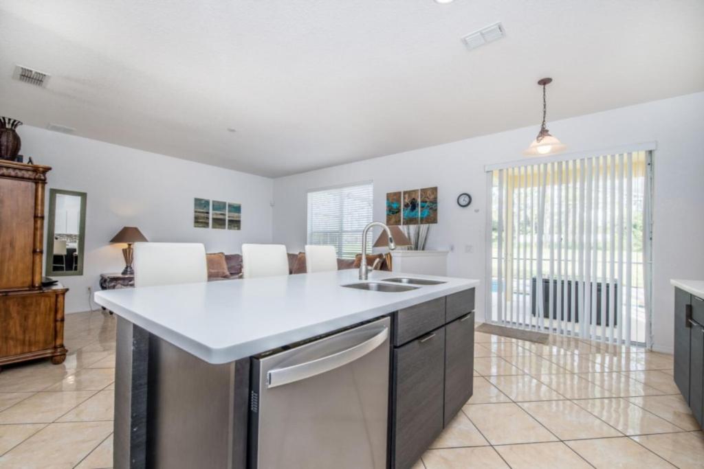 Highlands Reserve - 6 Bed 4 Baths VILLA photo 2