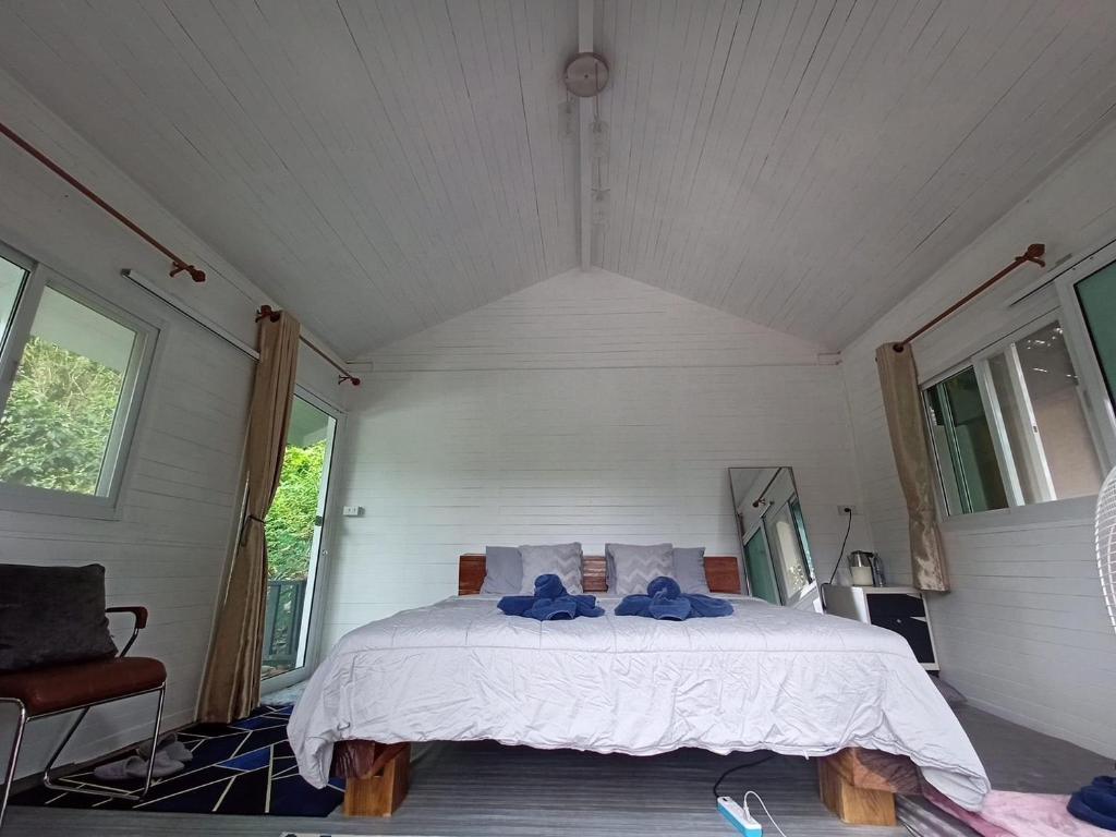 บ้านชายดอย Glamping ดอยแม่แจ๋ม cheason ,Muangpan, Lampang photo 2