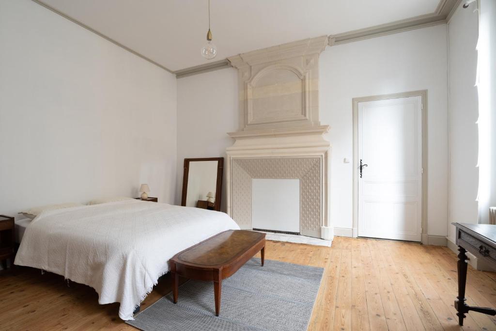 LaConciergerieJonzac, Maison de Ville La Coquette photo 4