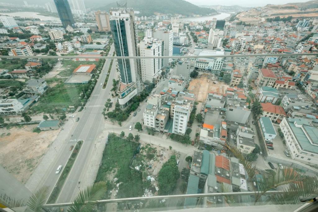 Very nice 3 bedroom apartment in Ha Long