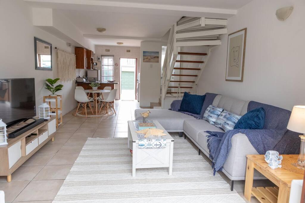 Beachfront Accommodation photo 3