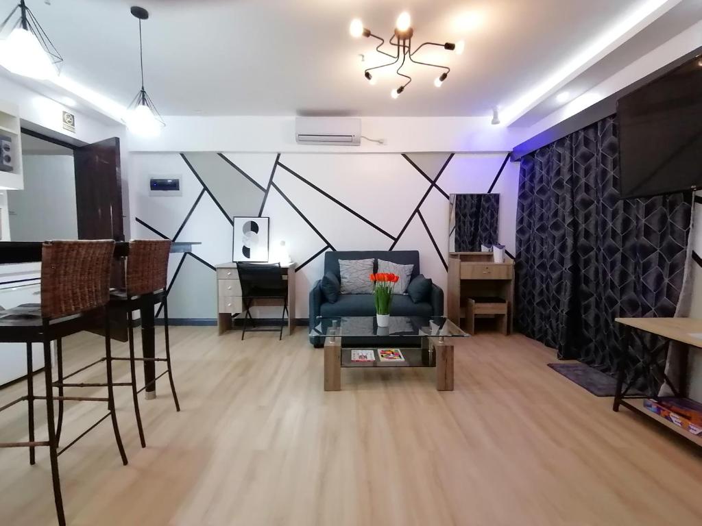 Condo Azur Suites E507 near Airport, Netflix, Stylish, Cozy with swimming pool photo 2