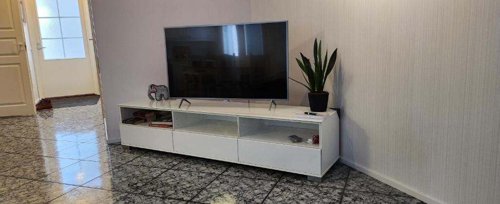 55 neliöinen Tilava RivitaloKaksio, 1-4hlö, Täydellinen keittiö, Uudet kodinkoneet, sauna, tv, netflix, wifi photo 4