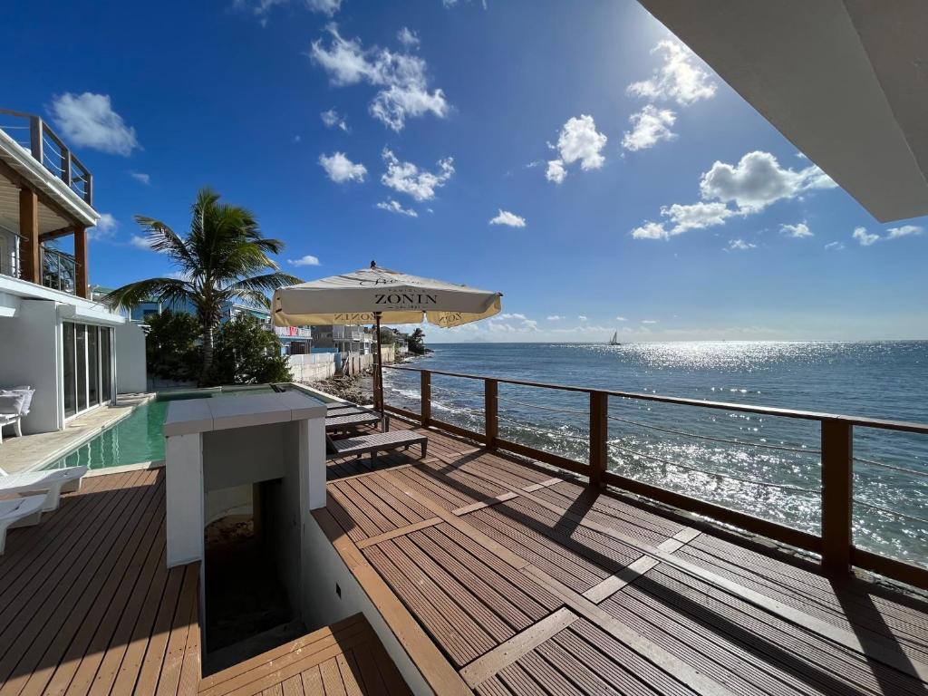 Sunset Surf Villa Beacon Hill photo 2