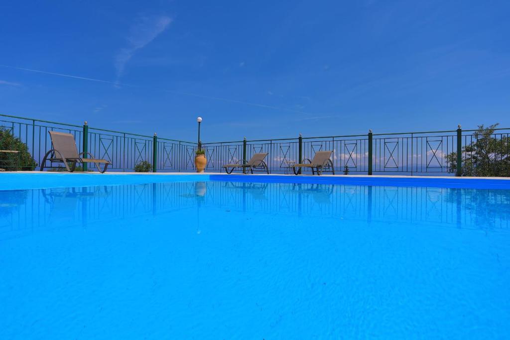 Antigoni Villas photo 2