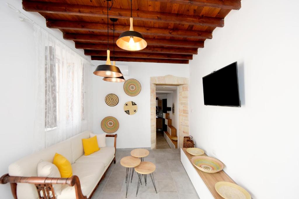 Pera houses 2-bedroom in the center of Lindos photo 2