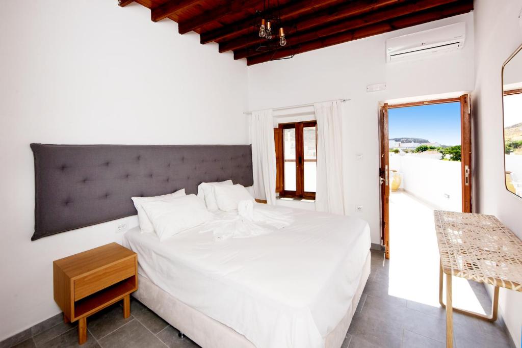 Pera houses 2-bedroom in the center of Lindos photo 1