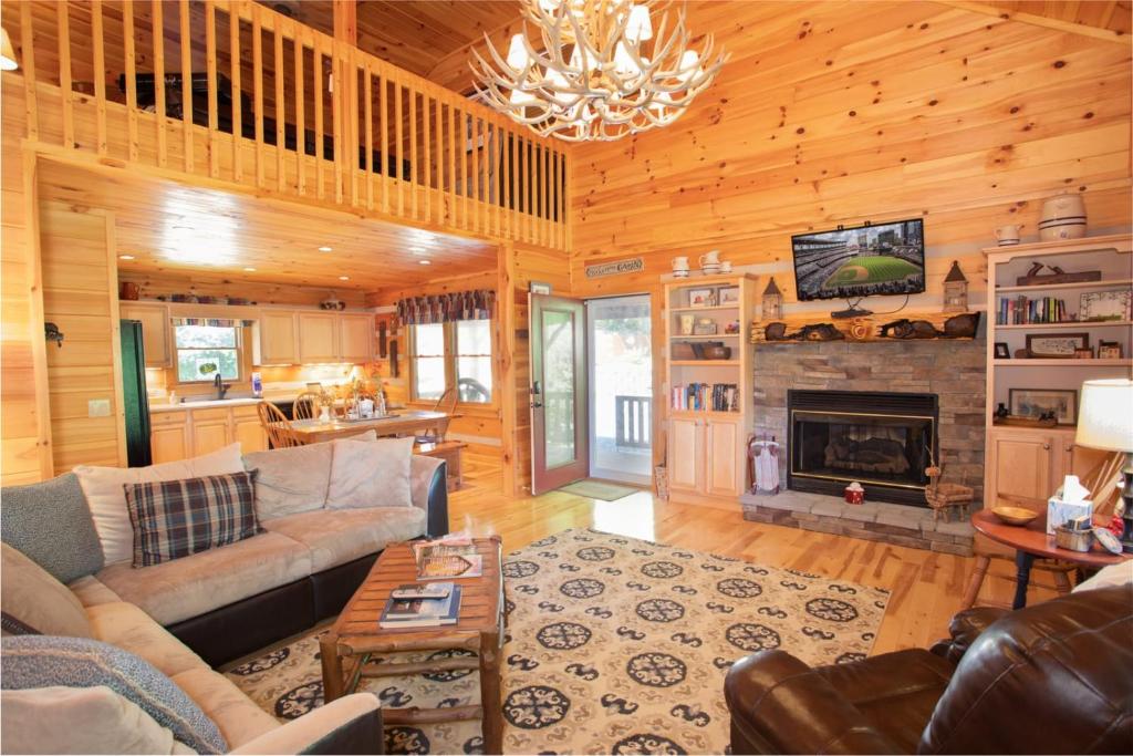 Bear Valley Cabin image