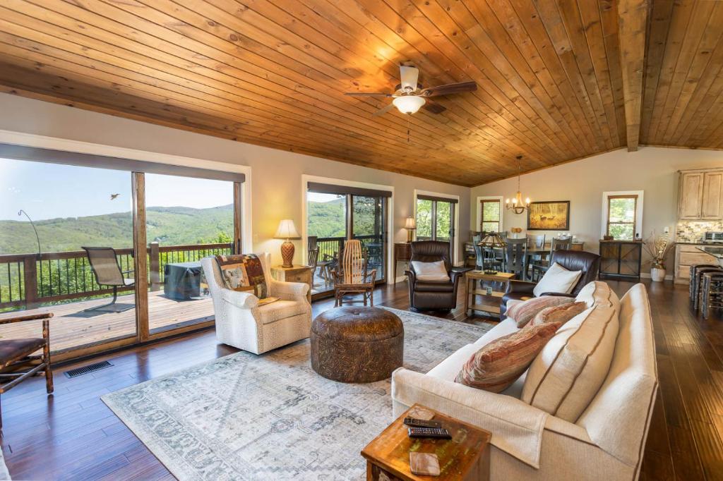Beech Mountain Vista image