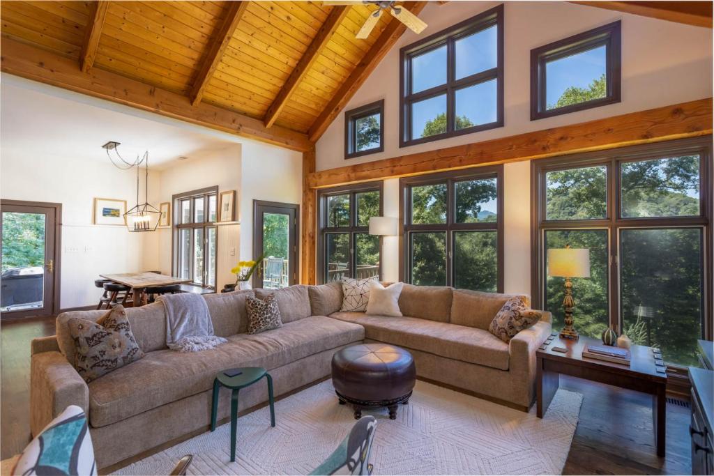 Evergreen Cottage image