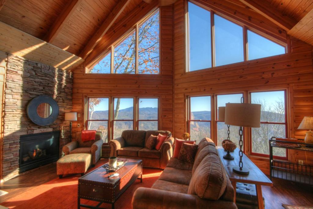 Fox Pointe image