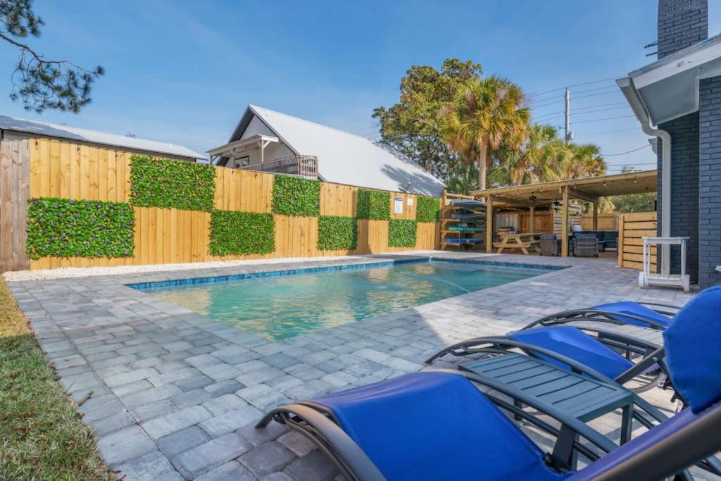 Poseidon's Palace - Private Pool Oasis on a Waterfront Paradise, Kayaks & Paddleboards! photo 1