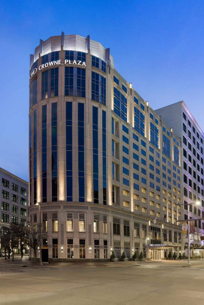 Crowne Plaza Cleveland at Playhouse Square, an IHG Hotel image