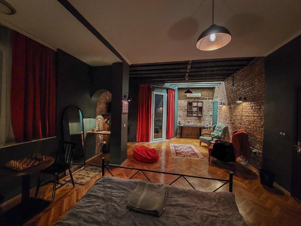 Cozy Bedrooms in Downtown