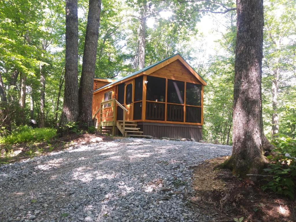 Two Rivers Cabins - The Mountaintop image