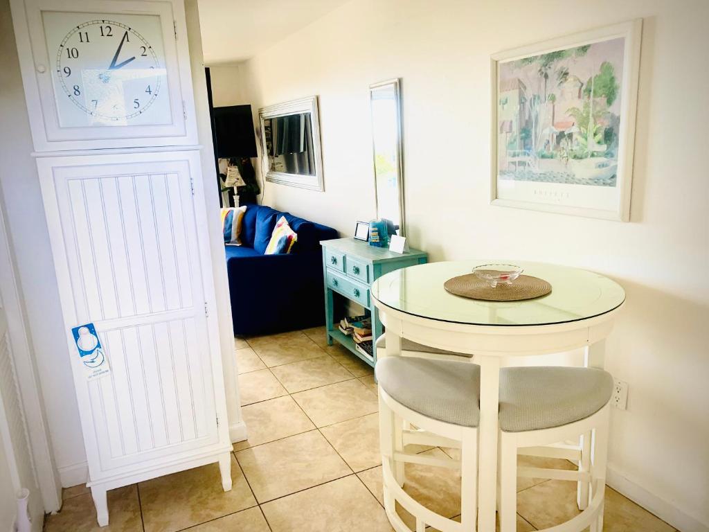 The Beach on Longboat Key - Studio 103 photo 4
