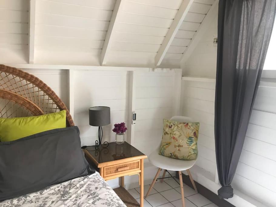 Joli studio entier avec jardin au calme