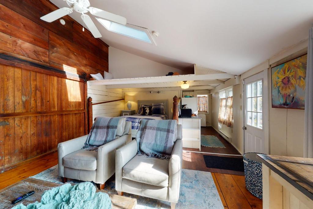 The Yarmouth House - Carriage House photo 4
