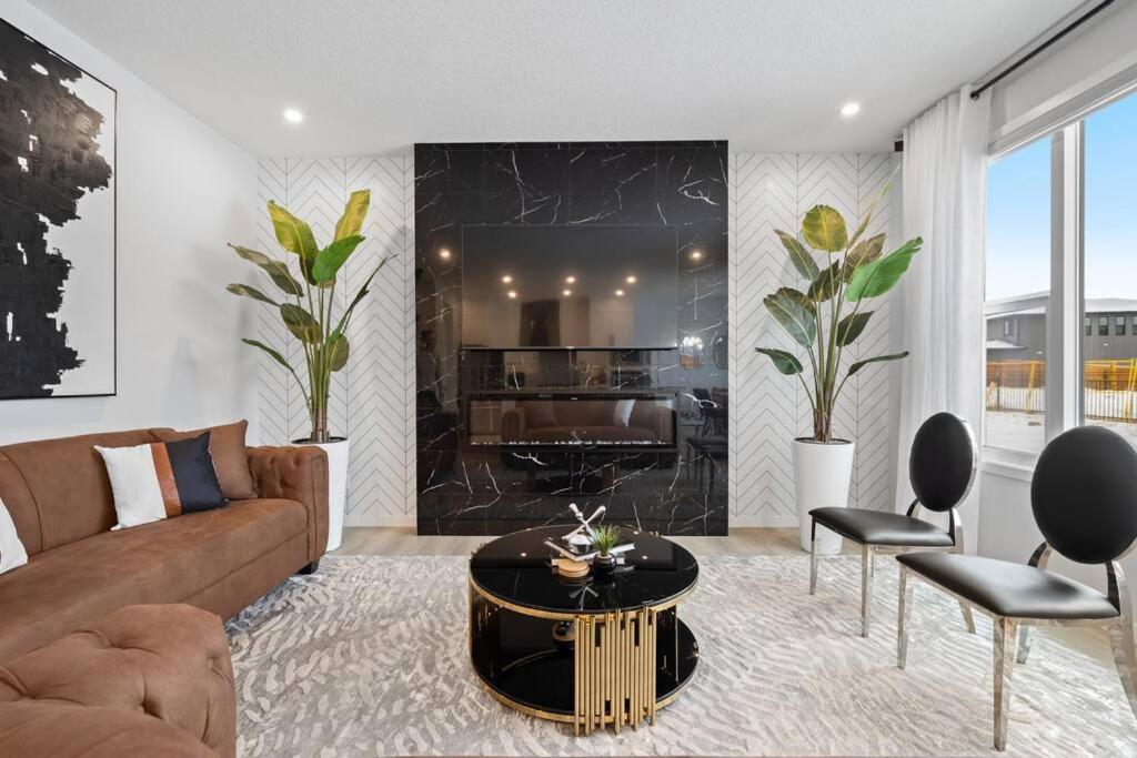 Luxury-4bed with AC-86"TV-BrandNew in Cranston, Calgary