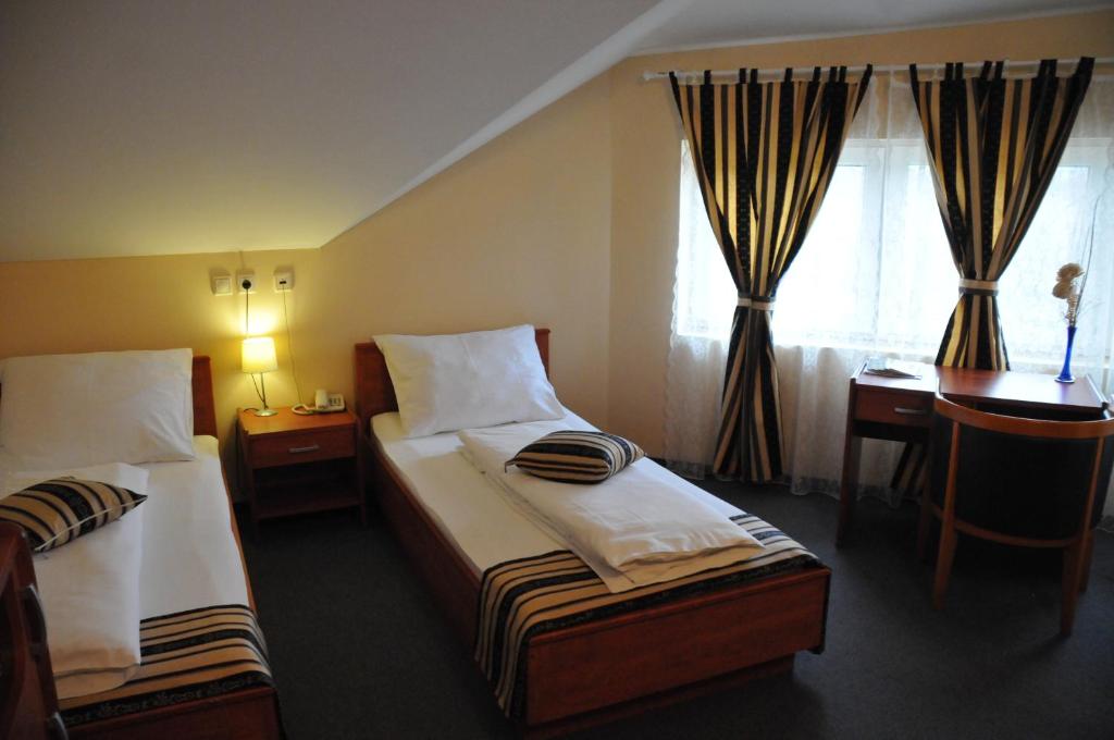 Двухместный (Двухместный номер с 2 отдельными кроватями), Hotel Galerija