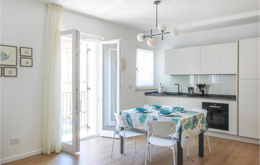 Stunning Apartment In Porto San Giorgio With 1 Bedrooms And Wifi photo 2