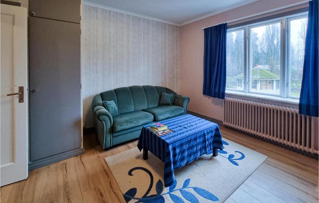 Beautiful Apartment In Undens With 2 Bedrooms photo 2