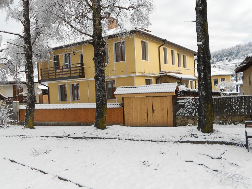 Guest House Tsenovi photo 4