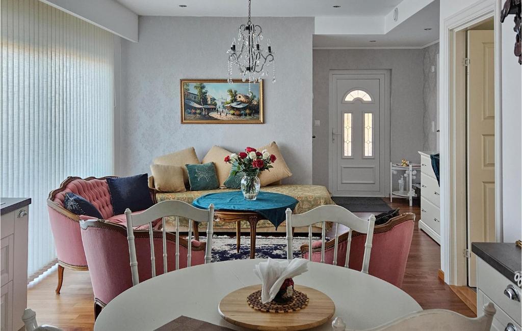 Stunning Apartment In Hamar With 1 Bedrooms And Wifi photo 2