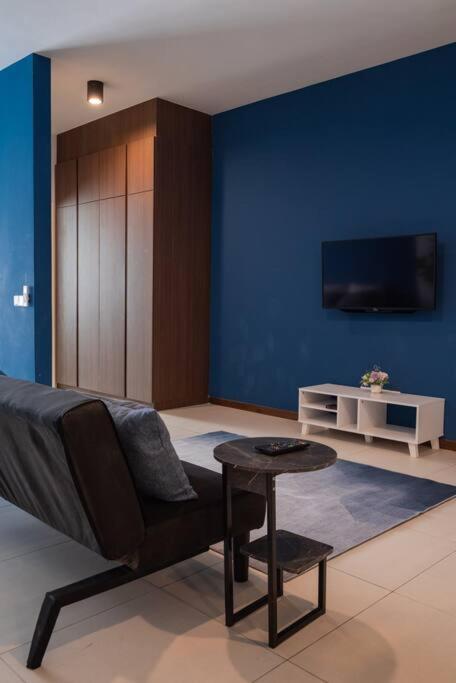 Deluxe Seaview Suite Twin Bed by The Only Bnb - Tap to explore photos