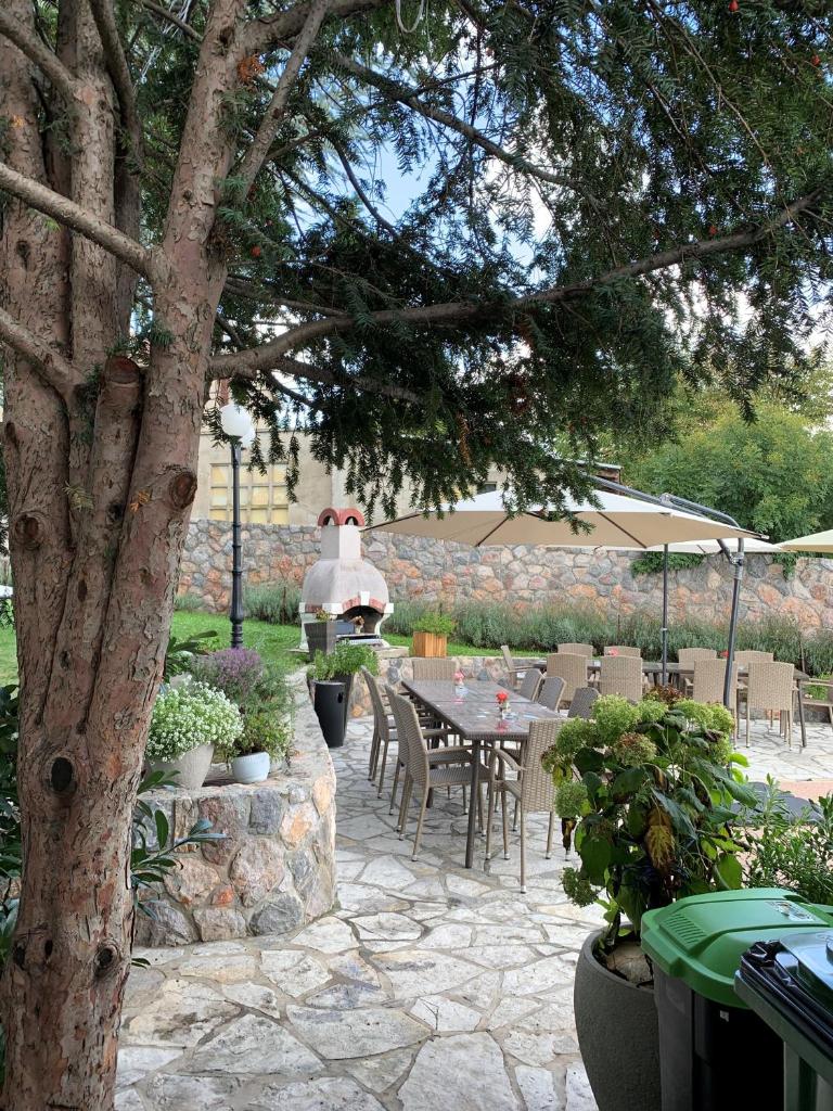 Vila Jovanovic photo 1