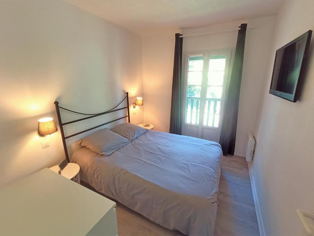 Maison au milieu des pins entre golf et plage photo 4