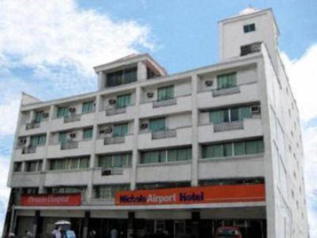 Nichols Airport Hotel, Rosario