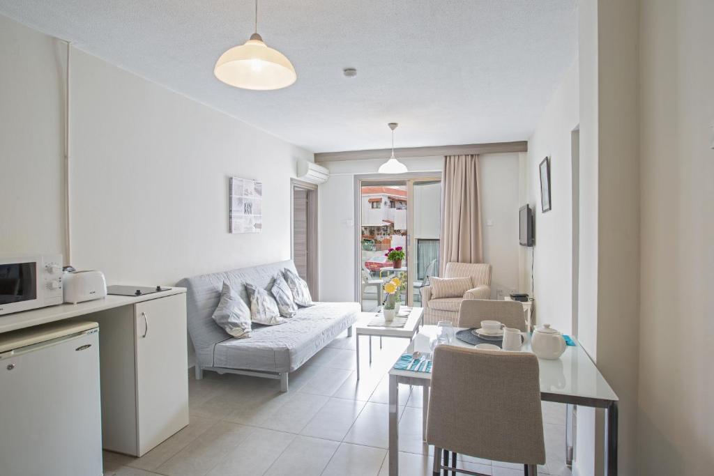 Ayia Napa Holiday Apartment So3