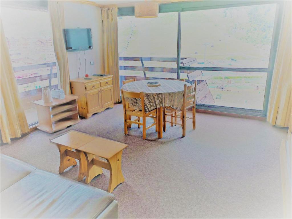 Tignes: Appartement 30m², 4 pers, balcon sud, wifi - FR-1-411-367 - Tap to explore photos