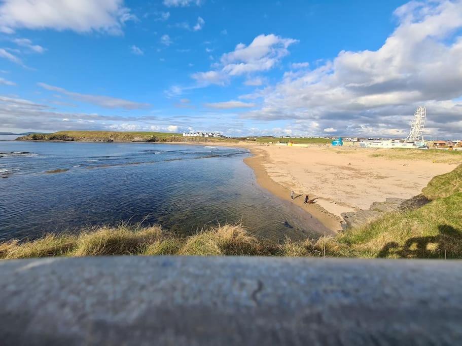 Bundoran Seaside Stays House - WiFi, large spacious home photo 1