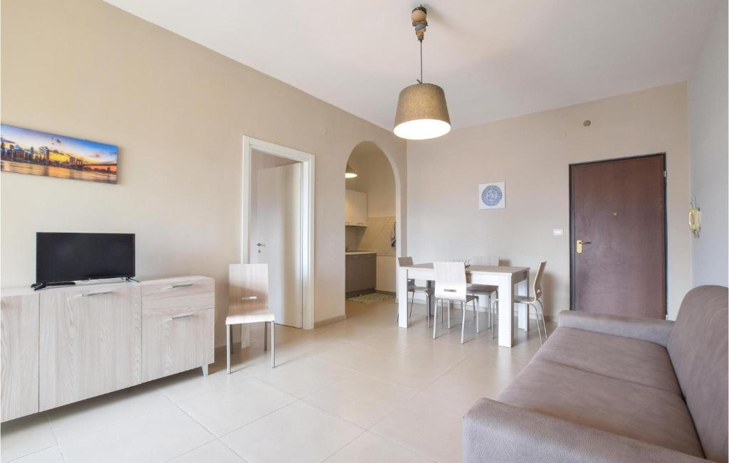 Beautiful Apartment In Giardini Naxos With Wifi And 1 Bedrooms photo 1