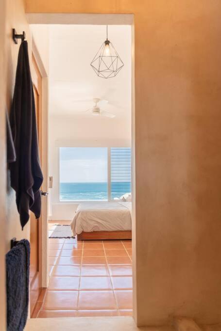 Gorgeous Beach House with incredible oceanview photo 4