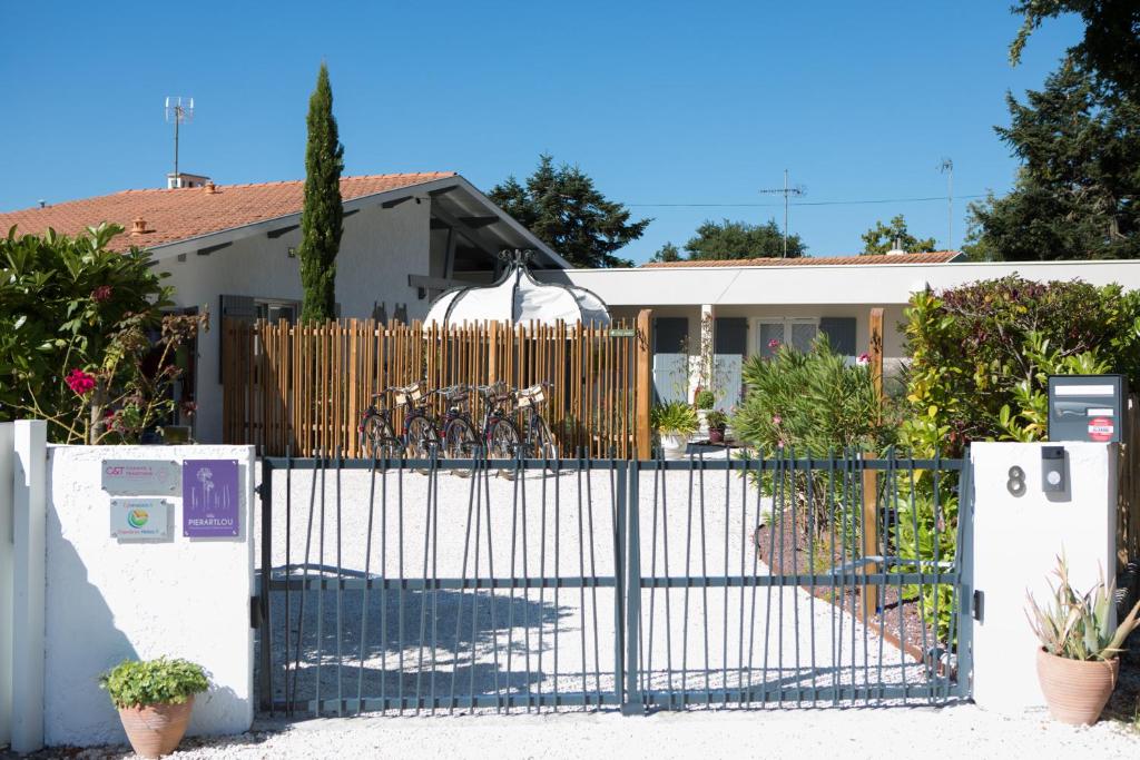 VILLA PIERARTLOU photo 1