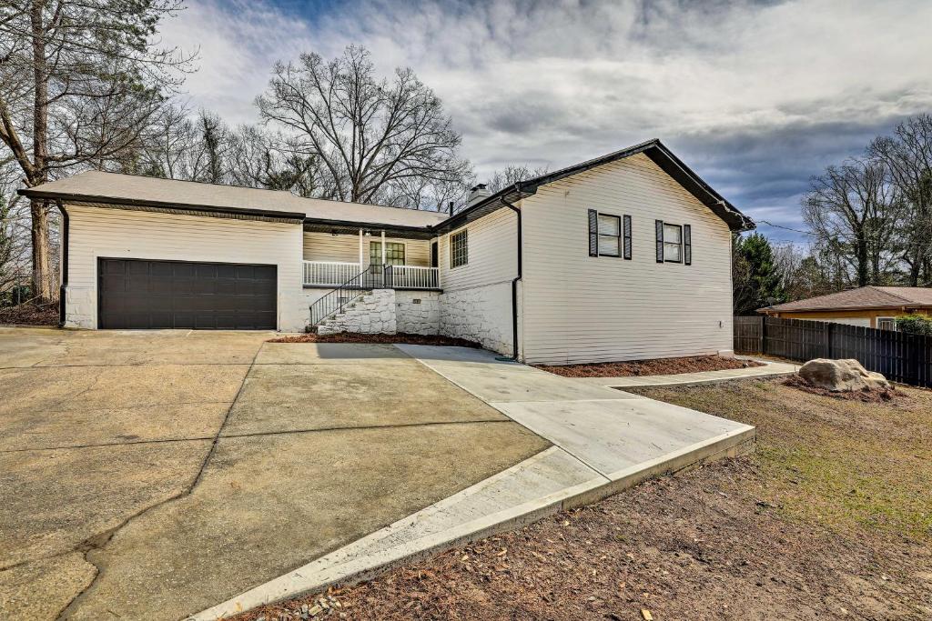 Modern Apartment 6 Mi to Stone Mountain Park photo 2