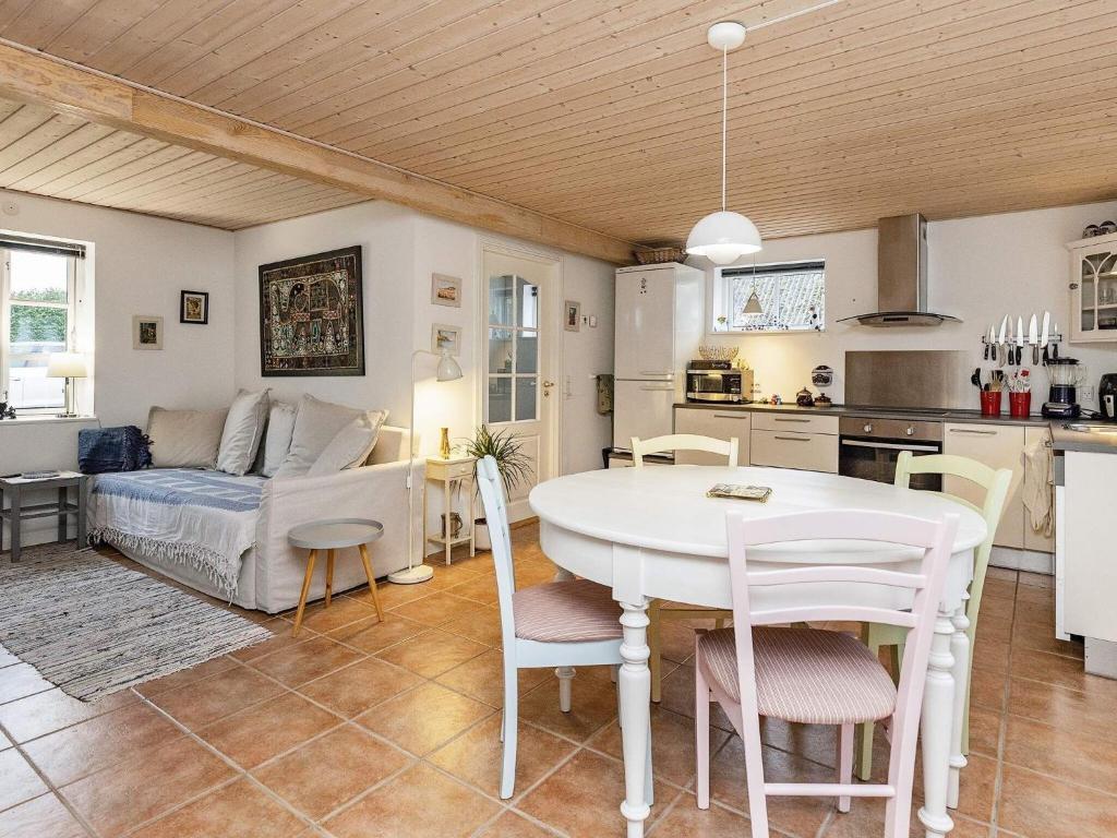 Holiday home Borre photo 4