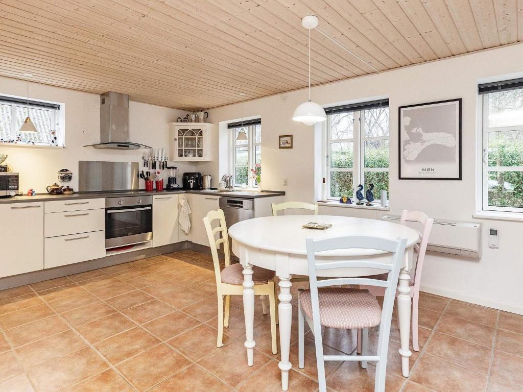 Holiday home Borre photo 2