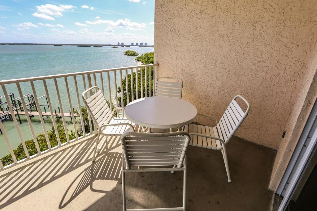 Lovers Key Resort 403 photo 4