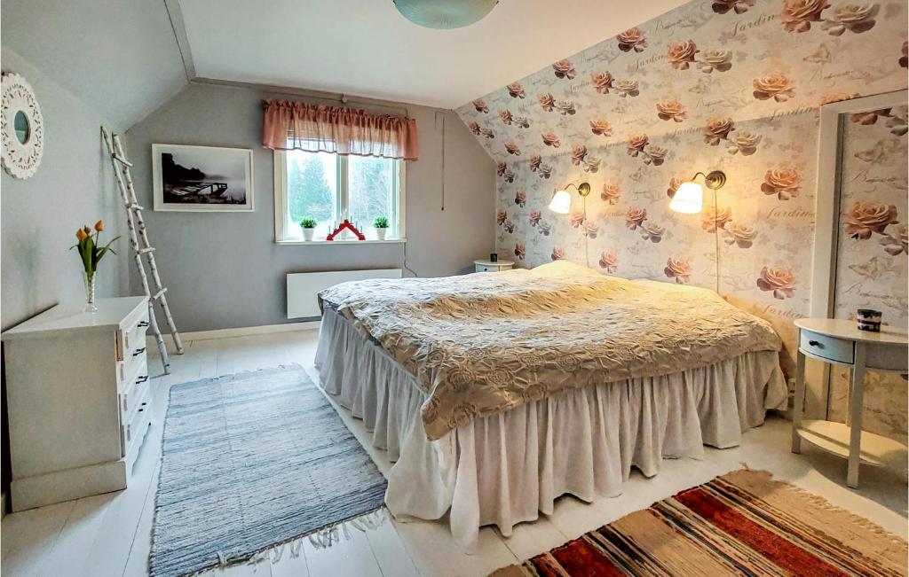 Beautiful Home In Strmsnsbruk With Wifi And 5 Bedrooms photo 2