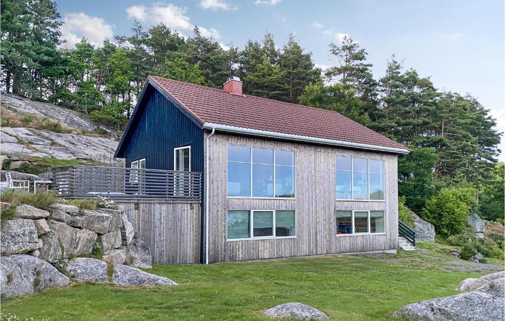 Awesome Home In Farsund With 4 Bedrooms And Wifi photo 1