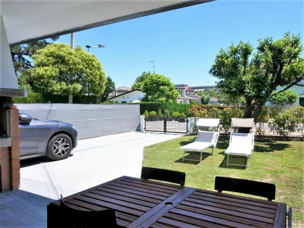 Inviting villa in Porto Santa Margherita with private garden photo 1
