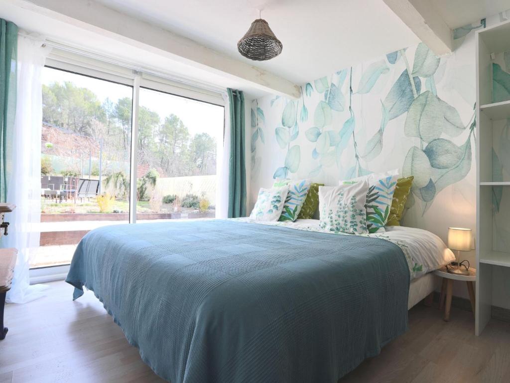 Beautiful holiday home in Gargas with private pool photo 3