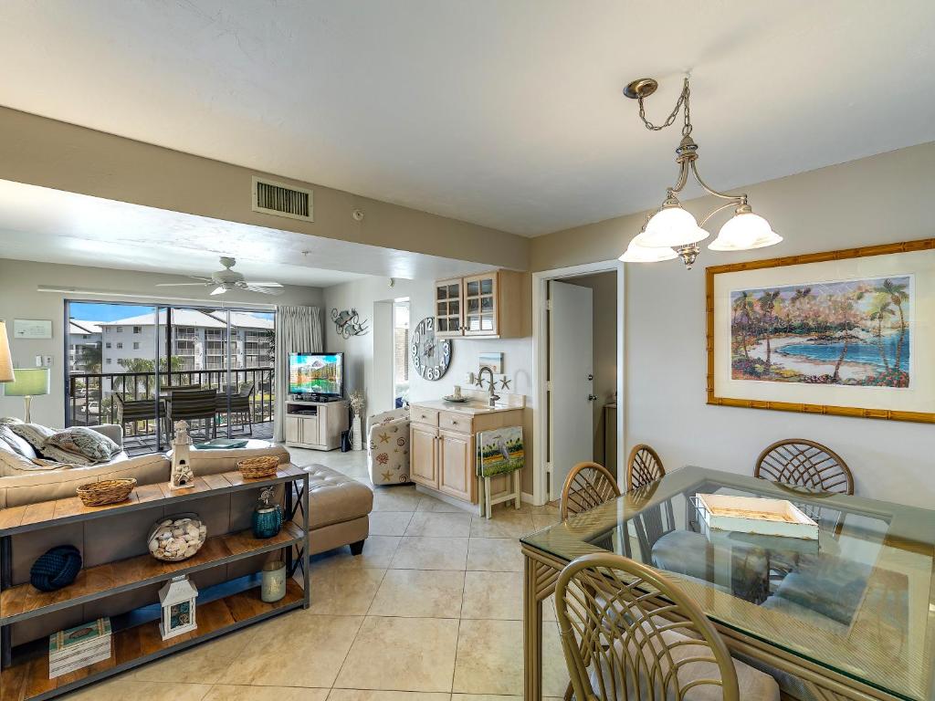 Santa Maria II 301, 3 Bedrooms, Pool Access, WiFi, Spa, Sleeps 6 photo 4