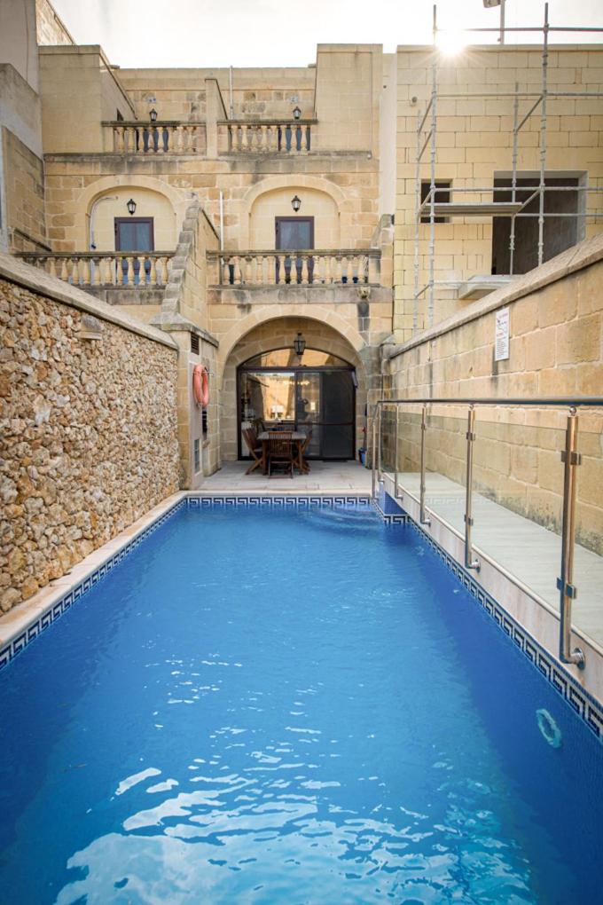 Ta' Rozi 5 Bedroom Farmhouse with Private Pool photo 1