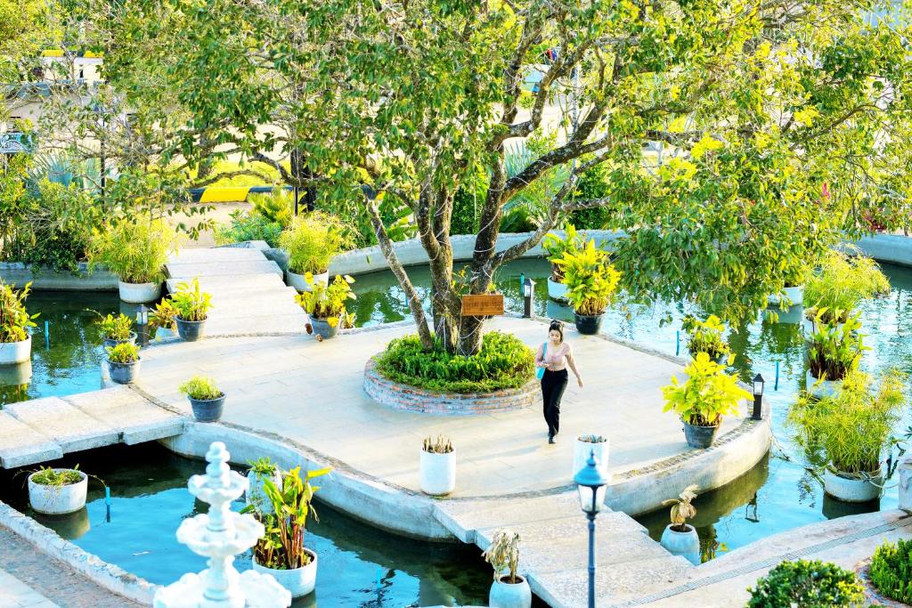 KNN Luxury Hill photo 2